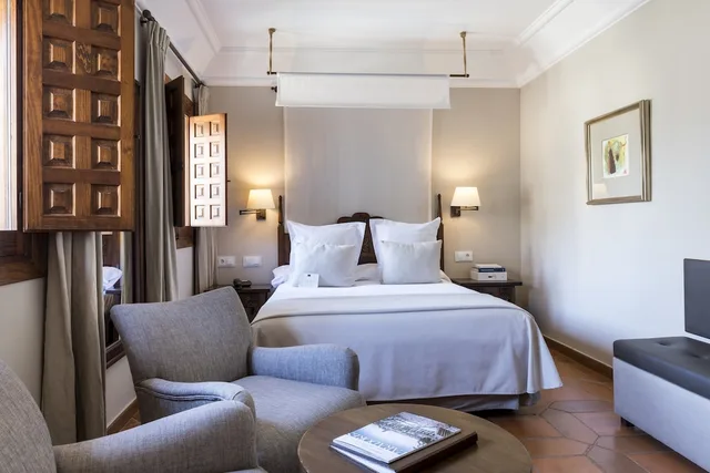 غرفة قياسية بسرير مزدوج وسرير فردي، Parador de Cuenca 2/4
