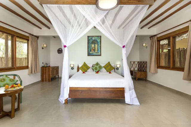 Bungalow, King Bed, Beach Front, Plunge Pool، Zanzibar Queen Hotel 2/6