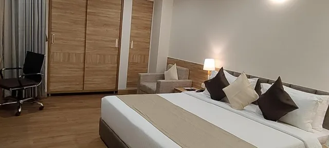 غرفة ديلوكس بسرير كينج، HOTEL PAGE ONE 1/3