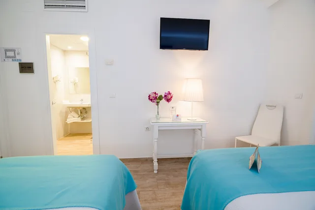 غرفة عائلية، Hotel Romerito 4/6