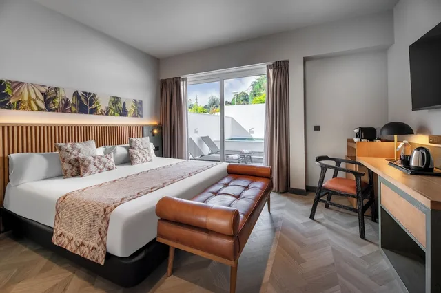 Chill, Twin Beds، Elegance Miramar Hotel 3/7