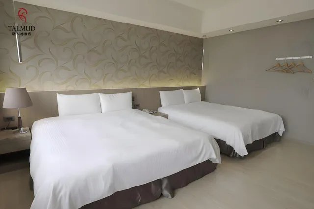 غرفة ديلوكس عائلية بسرير مزدوج، Talmud Hotel Taichung 1/1