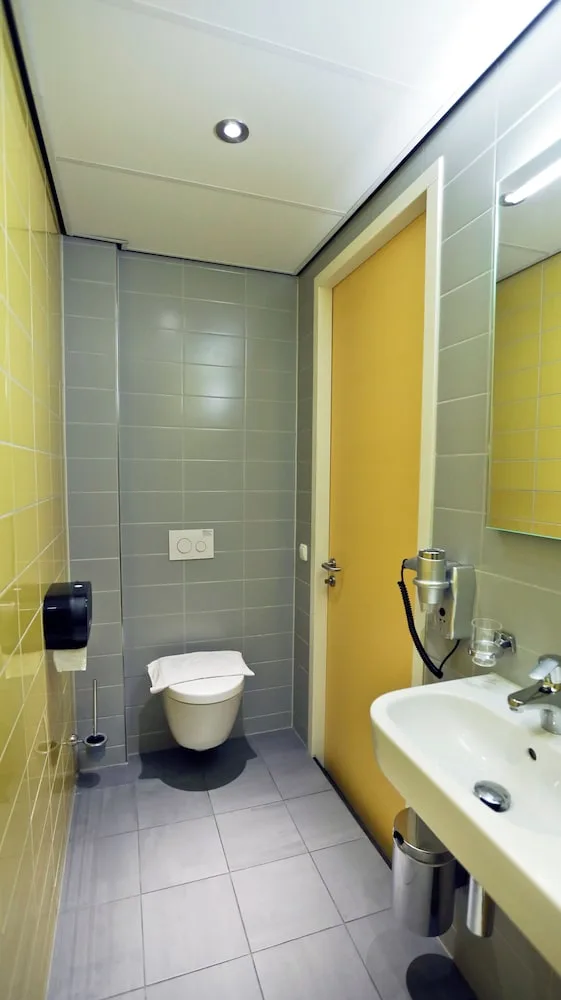 غرفة قياسية ثلاثية بثلاثة أسرّة، City Hotel Amsterdam 4/5
