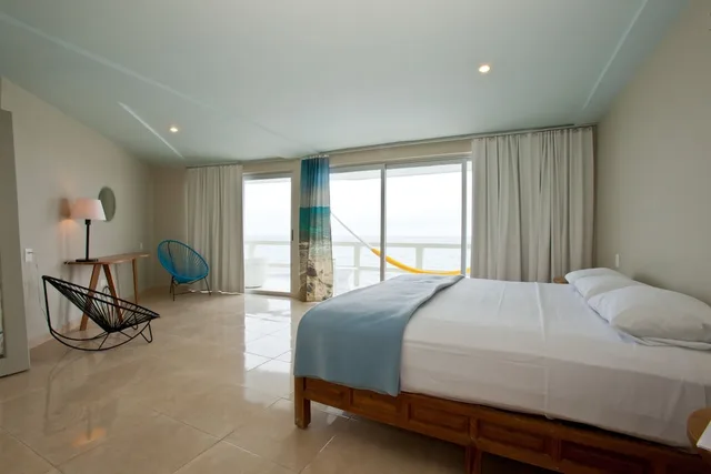 غرفة بسرير كينج بإطلالة على البحر، Hotel Rocamar Isla Mujeres 2/10