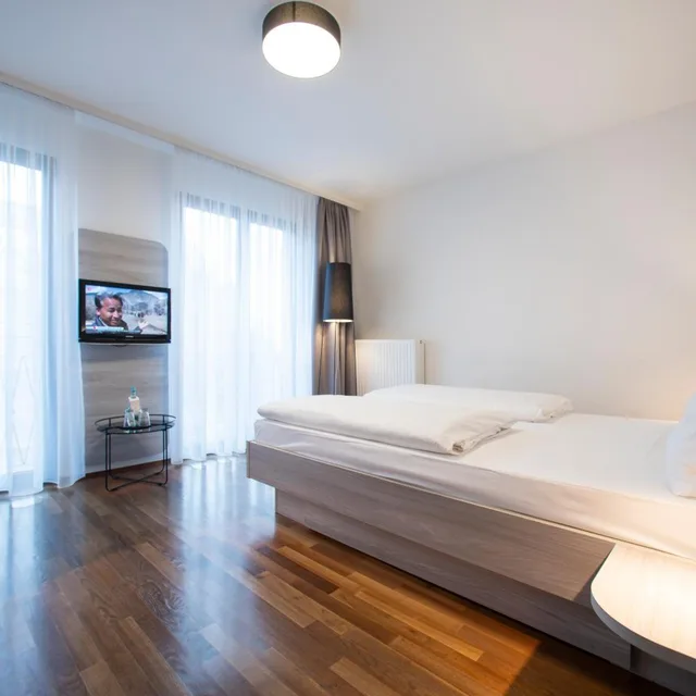 Dom, Double Bed, with View، Eden Frueh Am Dom Hotel 1/7