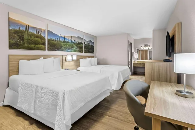 غرفة بسريرين كوين للمدخنين، Days Inn by Wyndham Buckeye 4/8