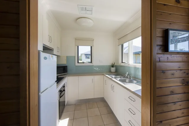 Villa, 1 Queen and 3 Single Beds, West Beach Parks Resort 4/4