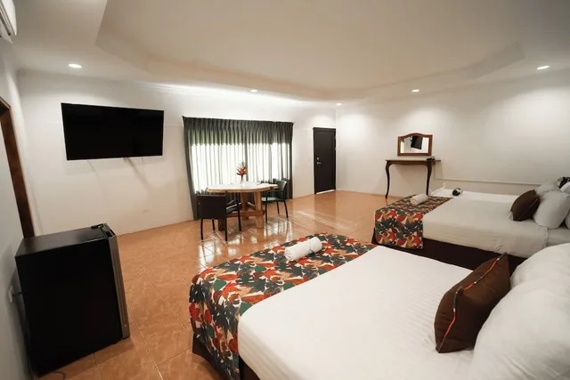 غرفة بسريرين مزدوجين يُسمح فيها بالحيوانات الأليفة، COSTA PACIFICA HOTEL 3/4