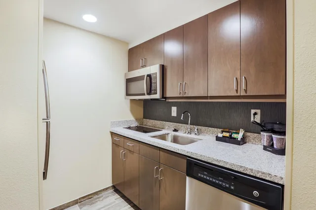 جناح بسرير كينج بغرفة نوم واحدة، HOMEWOOD SUITES BY HILTON CHARLESTON HISTORIC DISTRICT 3/3