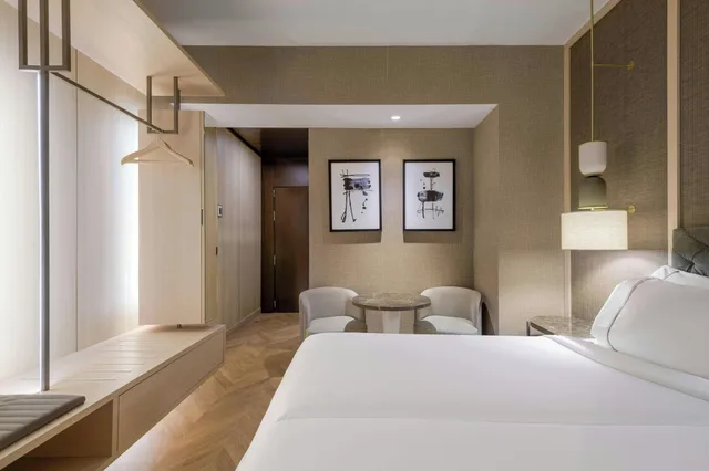 Room, Queen Bed, Ac Hotel Firenze By Marriott 10/10