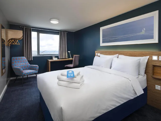 غرفة بسرير كينج، Travelodge Harrogate West Park 1/1
