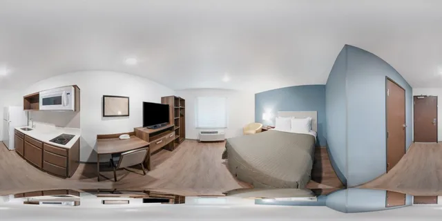 غرفة بسرير كينج بحوض استحمام لذوي الإعاقة، WoodSpring Suites Charlotte - University Research Park 4/4