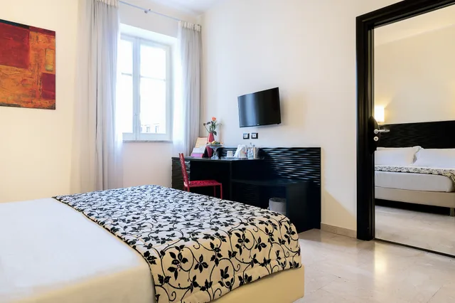 غرفة قياسية بسريرين منفصلين، Hotel Garibaldi 4/5