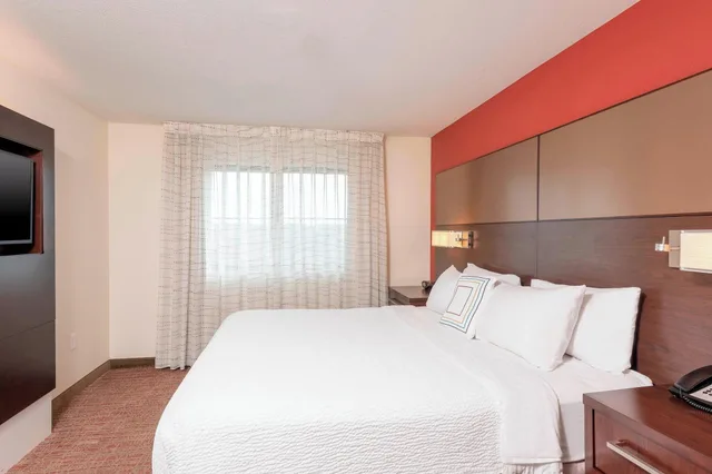 جناح لذوي الإعاقة، RESIDENCE INN AKRON SOUTH/GREEN 2/9