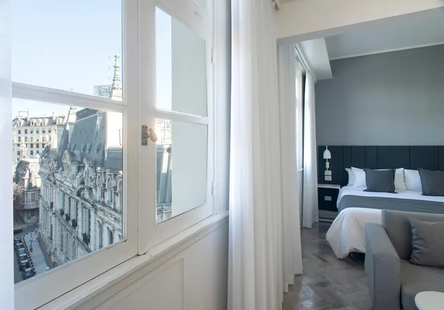 جناح جونيور، Palacio Paz Hotel 3/4