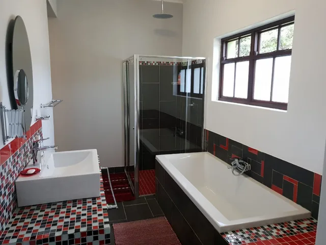 غرفة ديلوكس بسرير كوين، Port Del Mar Luxury Guesthouse 6/6