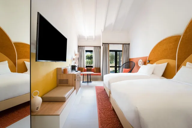 So Comfy, Family, SO/Sotogrande Spa & Golf Resort Hotel 2/10