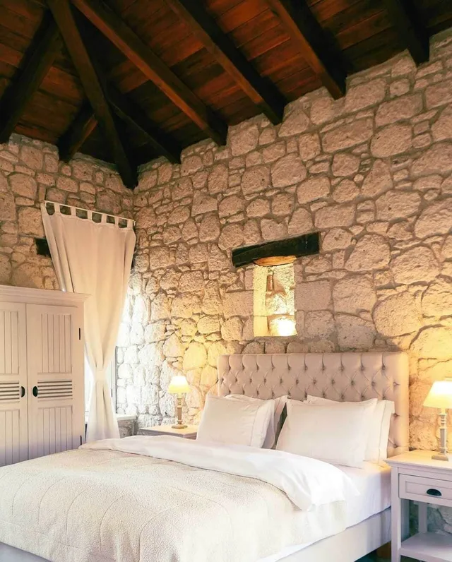غرفة سيغنتشر بسرير مزدوج بإطلالة على المسبح، Manastir Alacati Hotel 1/6