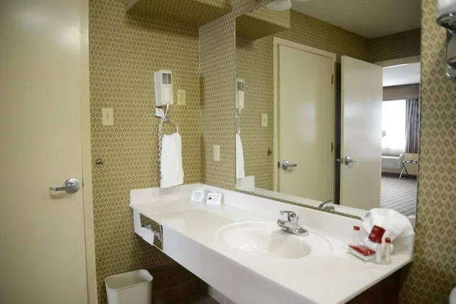غرفة بسريرين كوين لذوي الإعاقة، Ramada By Wyndham Del Rio 5/7