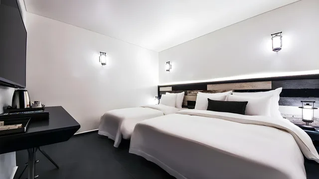 Special, 1 Double and 1 Single Bed، Hotel Gms 1/1