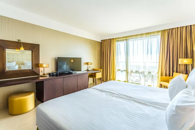 Deluxe, Double and Twin Beds, Pool View, Barcelo Royal Beach 1/2