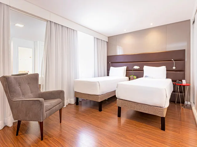 غرفة قياسية بسريرين منفصلين، Mercure Sao Paulo Vila Olimpia 2/3