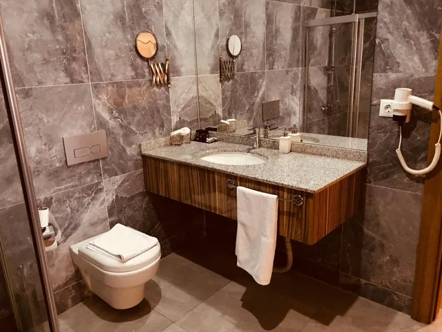 غرفة بسريرين منفصلين بإطلالة، Tehran Boutique Hotel 5/5