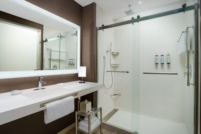 غرفة بسرير كينج لذوي الإعاقة، AC Hotel Jacksonville St Johns Town Center 4/7