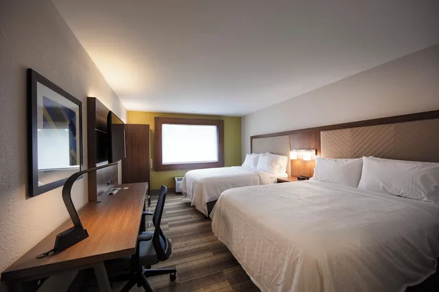 Standard, 2 Queen Beds, Holiday Inn Express Athens University Area 2/2