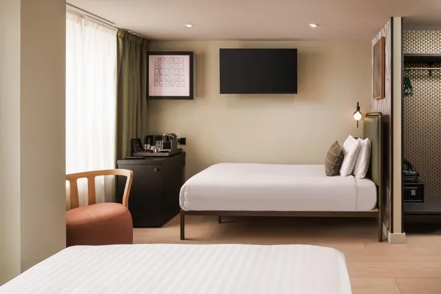Renovated, Family، Central Park Hotel 6/10