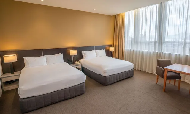 غرفة سوبيريور بسريرين كوين، Scenic Hotel Dunedin City 2/3