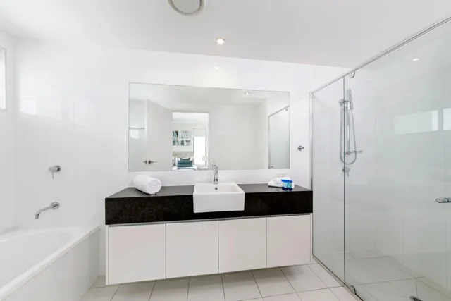 2 Bedroom Superior Ocean View Apartment - High Floor, Beach On Sixth 7/7