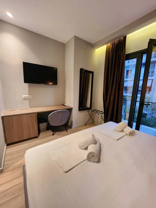 غرفة قياسية بسرير مزدوج بشرفة، Urban Core Residence 3/10