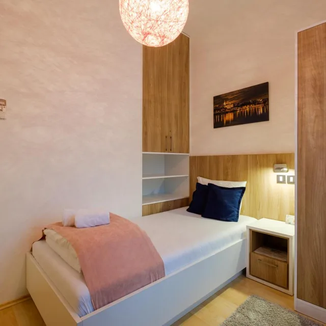 غرفة مفردة بشرفة، Airport Garni Hotel Belgrade 3/5