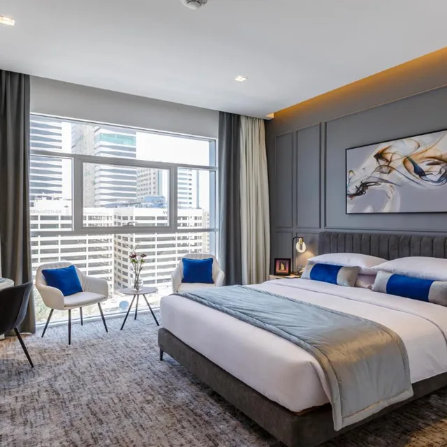Connecting, Executive, Rose Executive Hotel DWTC 10/10