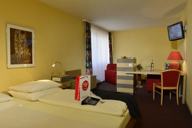 Economy, Double Bed, Hotel Luneburger Heide 4/10