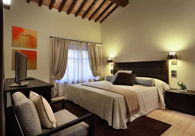 جناح بسرير كينج وسرير فردي بشرفة، Borgo dei Conti Resort 1/4