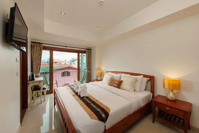 غرفة قياسية بسرير كينج بشرفة، Rendezvous Classic House 4/6