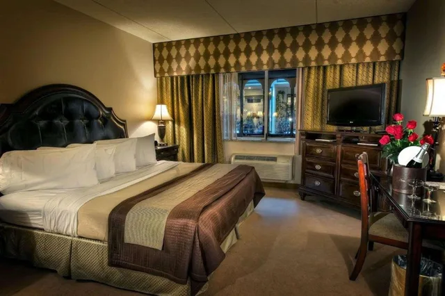 جناح بسرير كينج بجاكوزي، Garden Place Hotel 1/6