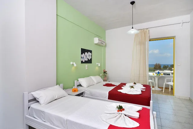 غرفة ثلاثية، Nereides Hotel 3/10
