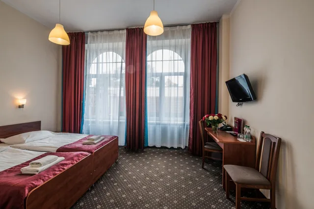 Economy, Twin Beds, Lothus Hotel 3/8