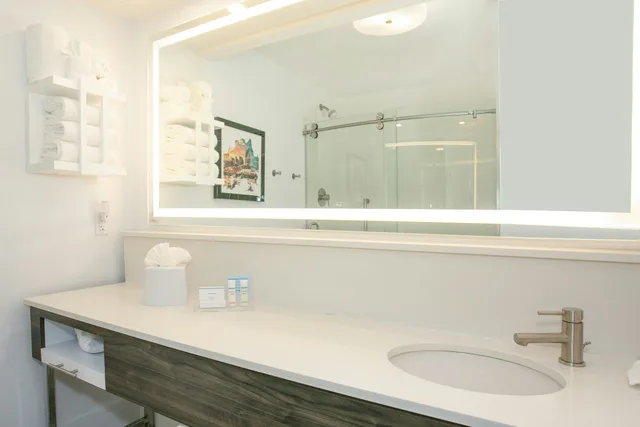 Room, 2 Queen Beds, Hampton Inn Suites Nashville Green Hills 4/4