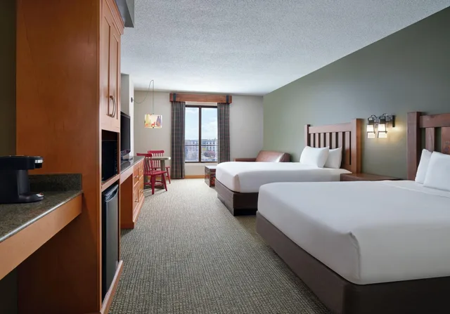 Royal, Family Suite, Water, Suite، Great Wolf Lodge Bloomington 1/2