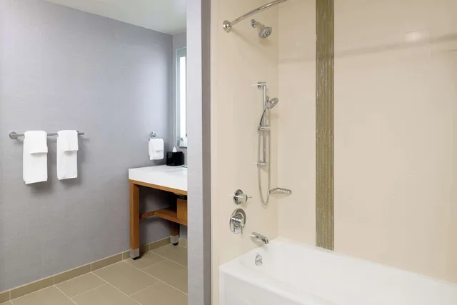غرفة بسرير كينج لذوي الإعاقة، Hyatt Place Pasadena 3/3