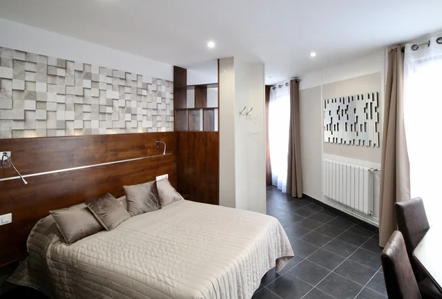 غرفة بسرير مزدوج، Hotel des Pyrenees 3/10