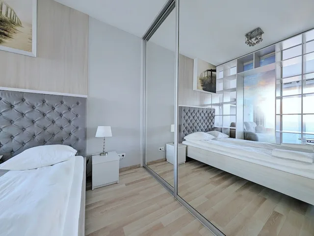 Tower, Panoramic, Studio, Suite, Queen Bed, Sofa, Balcony، Turnau City Aparthotel 3/10