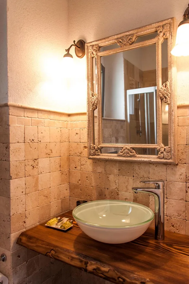 غرفة بسرير مزدوج بإطلالة على الحديقة، Sakula Otel 3/6