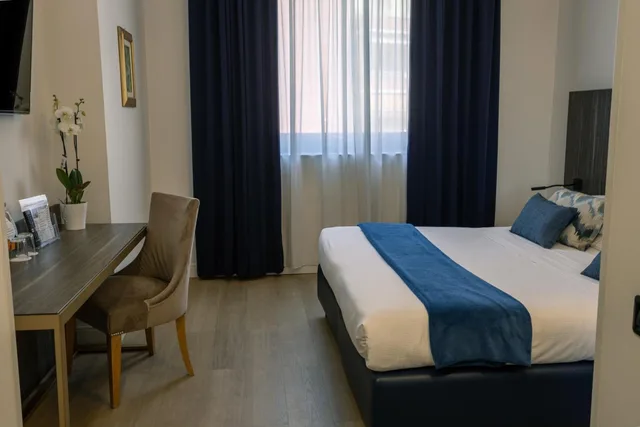 غرفة كلاسيكية بسرير مزدوج، GRAND HOTEL TIBERIO 3/10