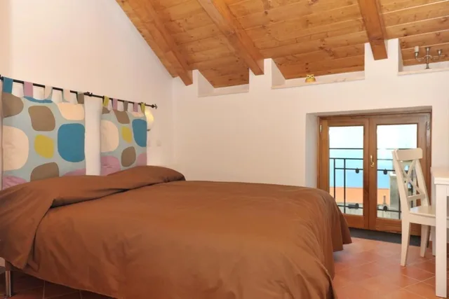 غرفة كلاسيكية بسرير كوين وسرير فردي بإطلالة على البحر، Casa Falcone B And B 1/2