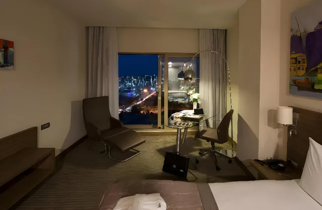 غرفة كومفورت بسرير مزدوج وسريرين منفصلين، Gorrion Hotel 1/1